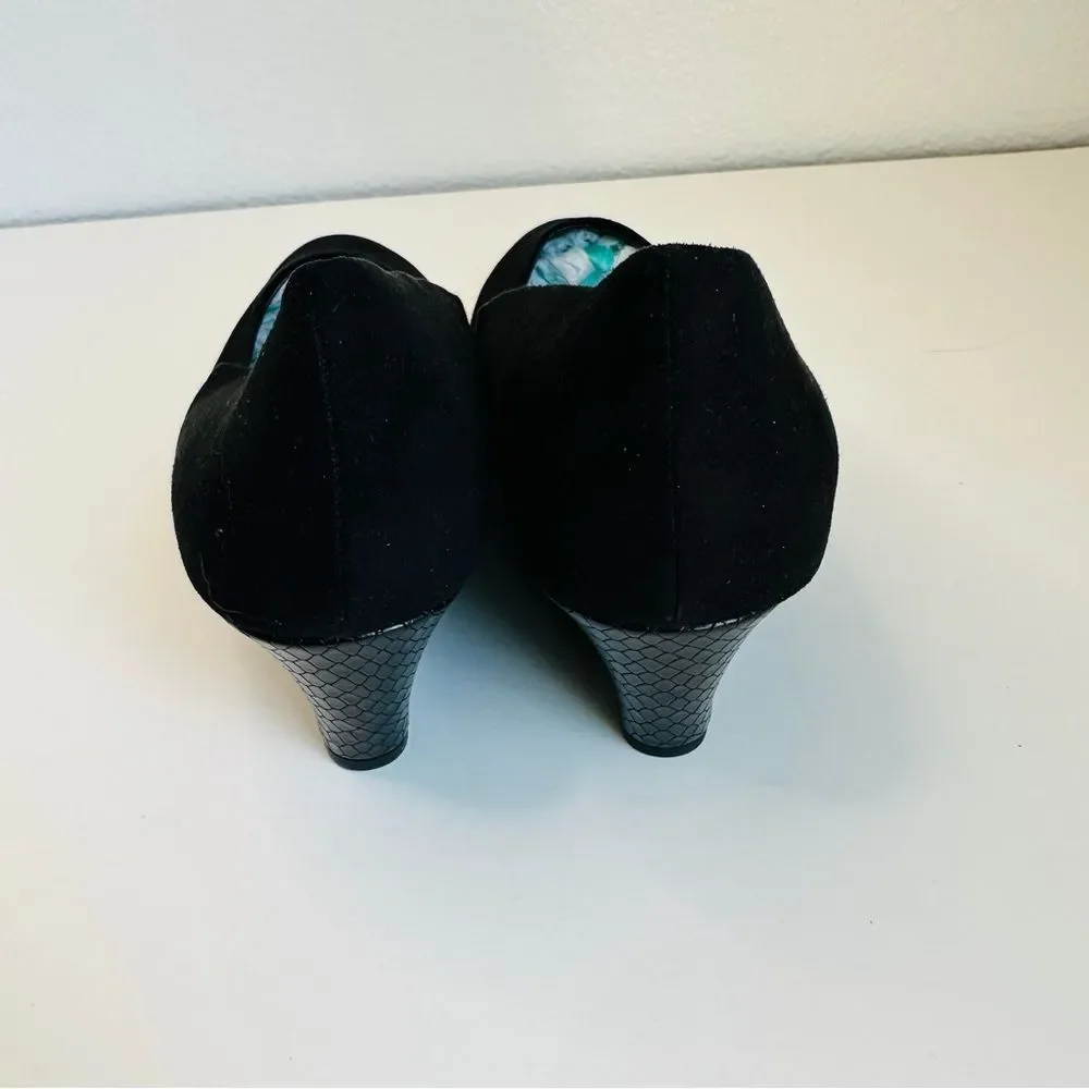Bandolino Black Suede Wedges Shoes‎  Size 7.5